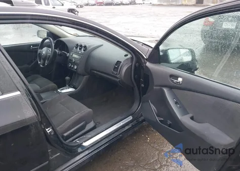 2011 Nissan Altima 2.5 S z USA, uszkodzony, nr VIN 1N4AL2AP4BN472023